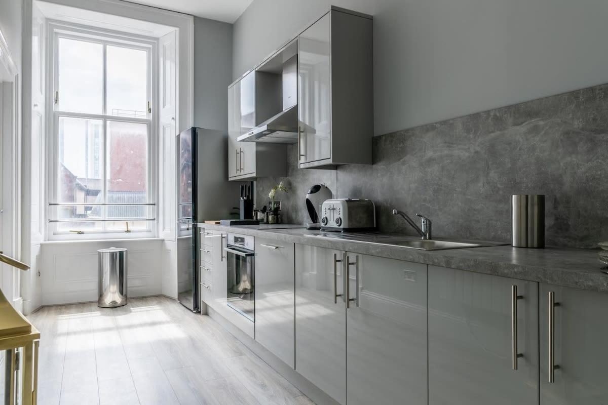 Beautiful 4 Bed Flat In Perfect Central Location Glasgow Ngoại thất bức ảnh